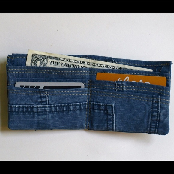 Wallet bifold upcyled repurposed handmade unique - Picture 5 of 6